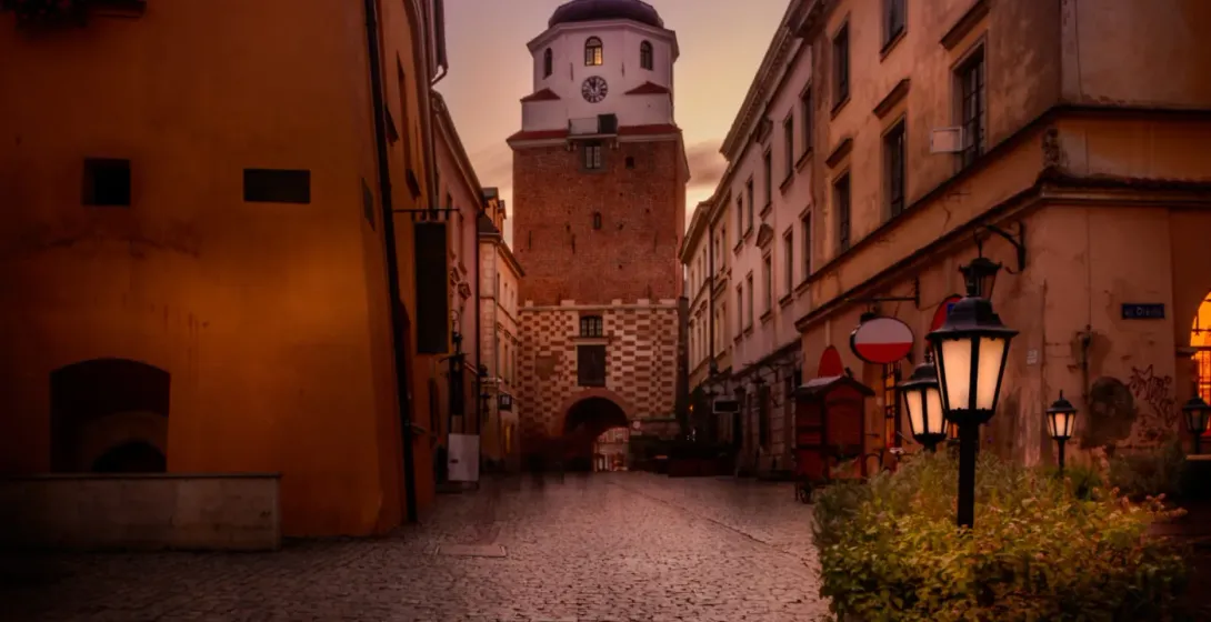Grodzka Gate in Lublin at dusk.