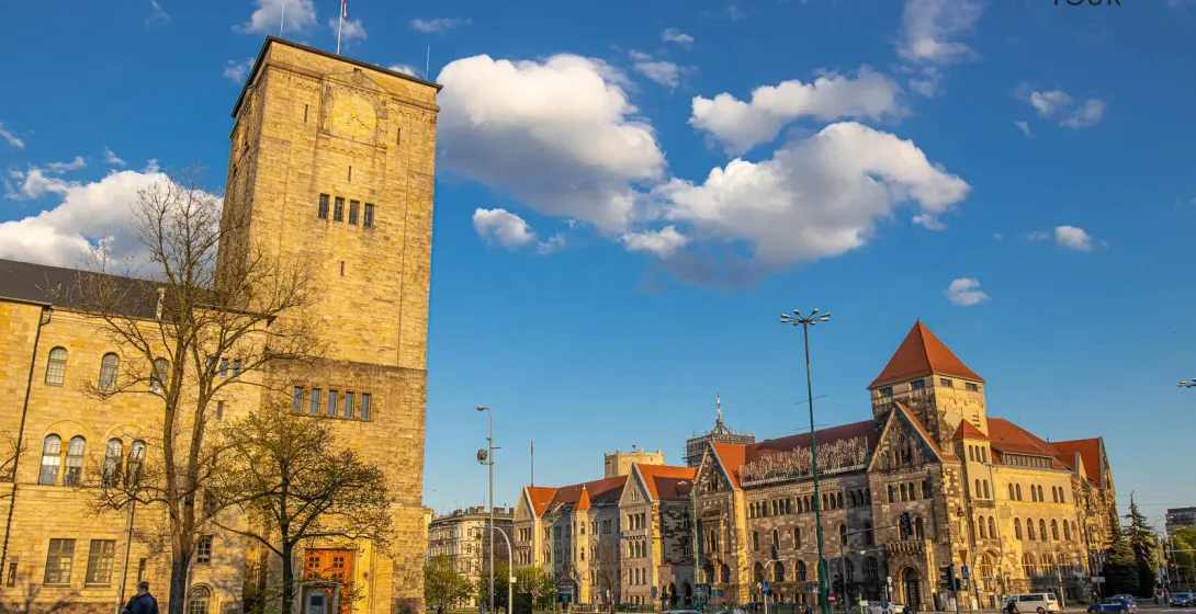 Explore Wrocław's stunning architecture on a Free Walkative! Tour.
